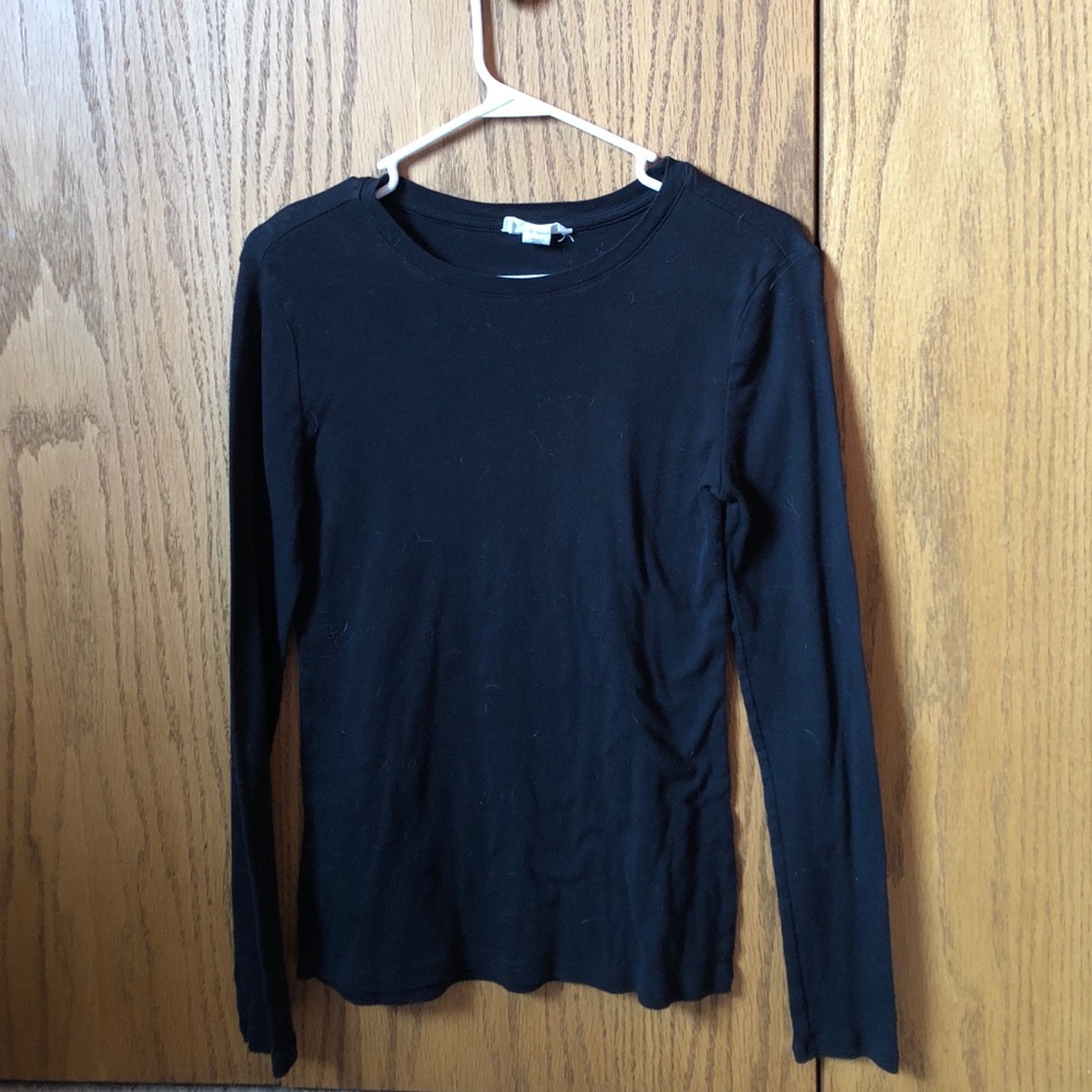 Black long sleeve tee